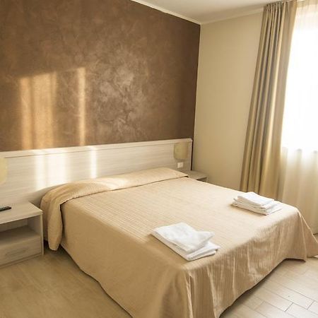 Affittacamere Dell'Autista Brugnato Exterior foto
